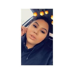 Meet your Posher, Roxana